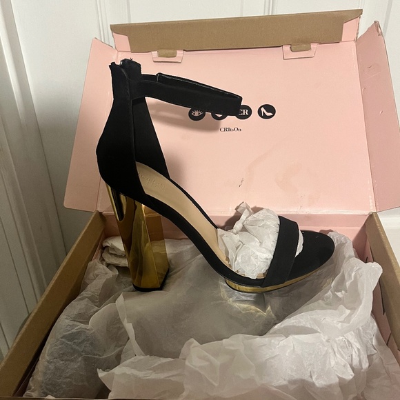 Heels - Picture 1 of 1